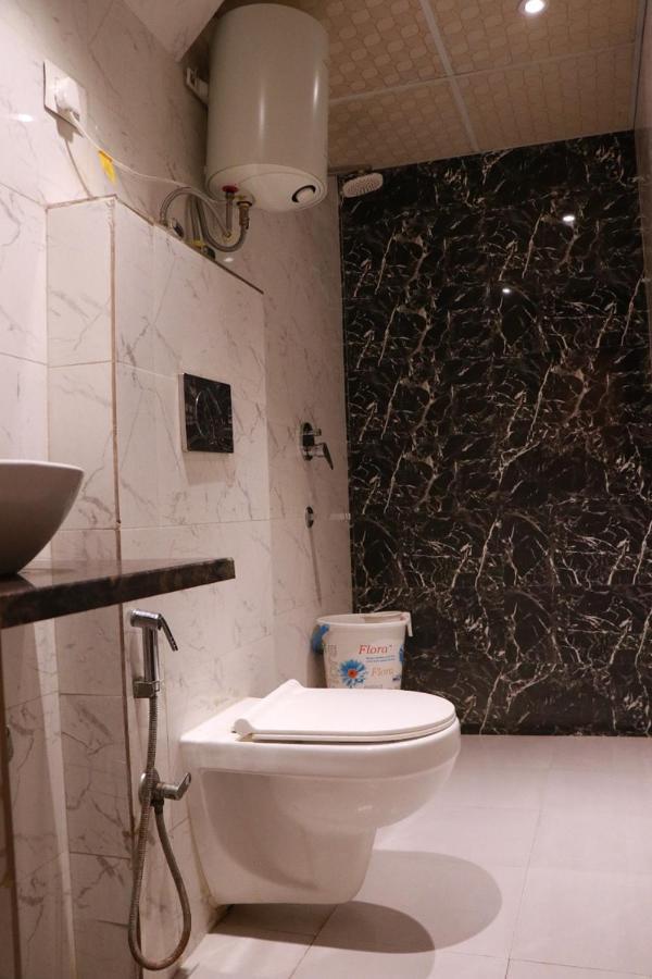 Amrit Hotel New Delhi Ngoại thất bức ảnh