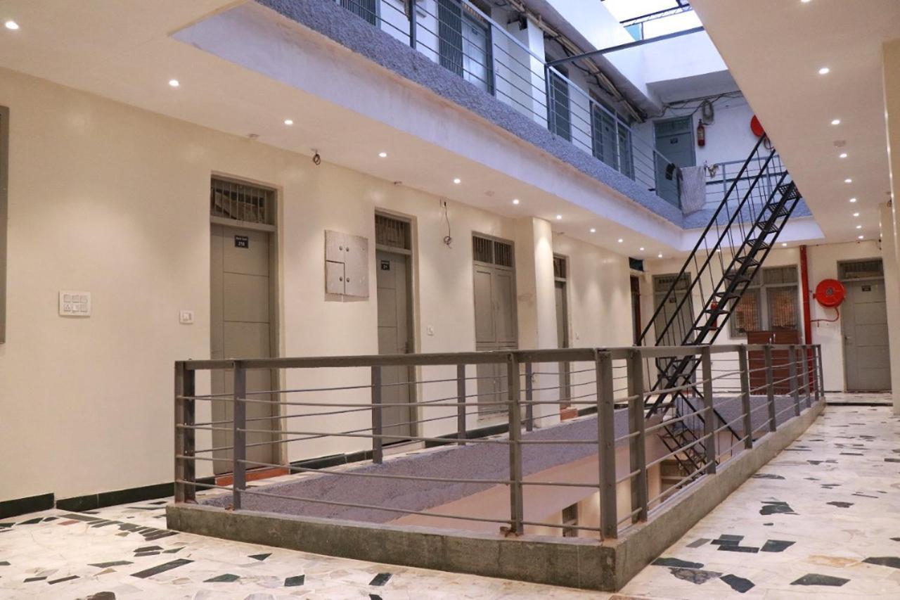 Amrit Hotel New Delhi Ngoại thất bức ảnh