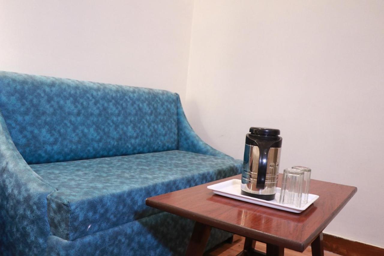 Amrit Hotel New Delhi Ngoại thất bức ảnh